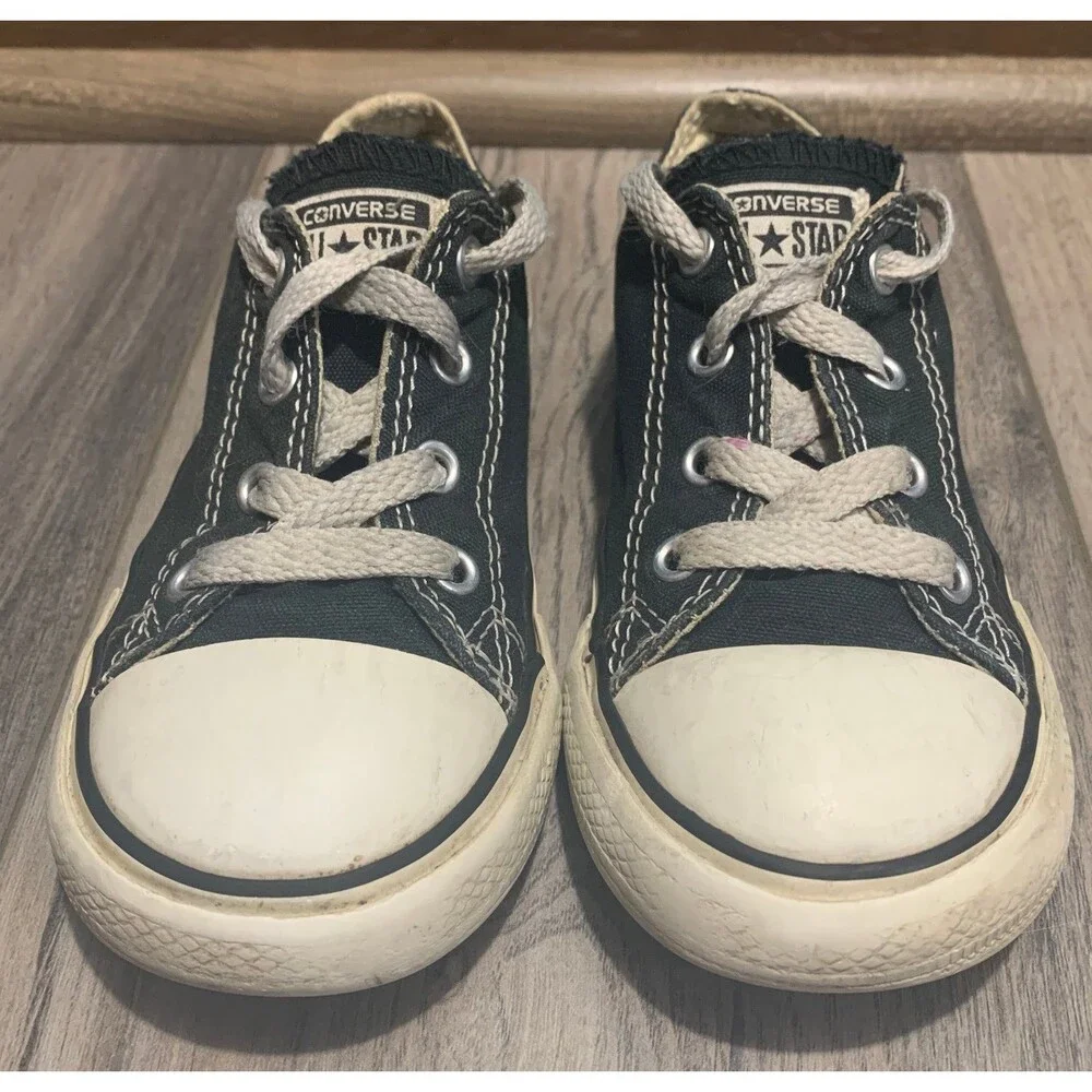 Converse Chuck Taylor All Star Toddler's Size 9 Low Tops Black Sneakers